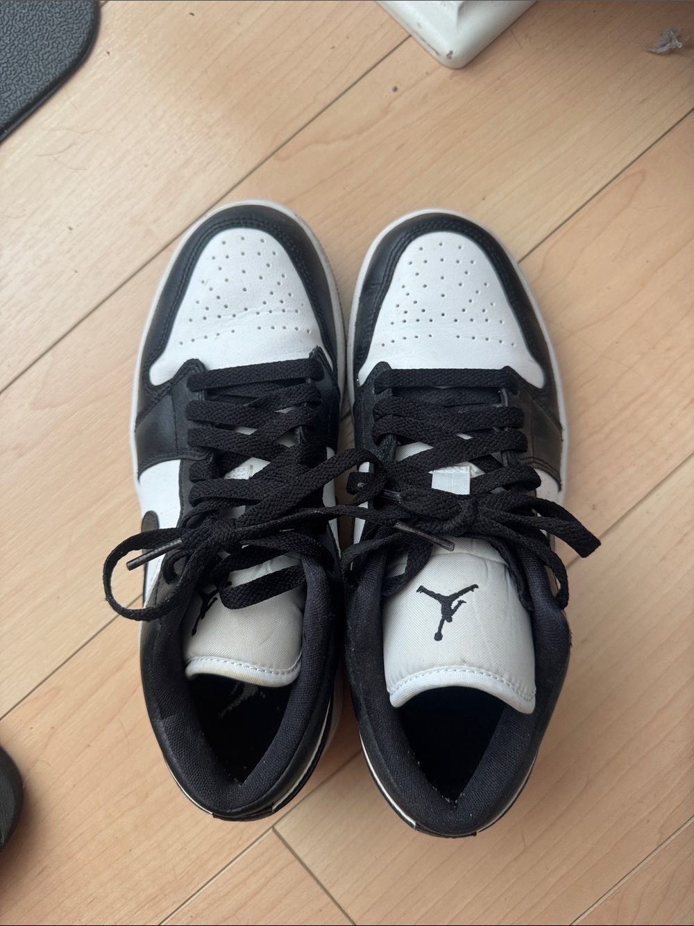 Jordan Low-Top Sneakers - Black/White